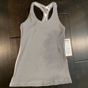Lululemon Cool Racerback tank NWT size 6
